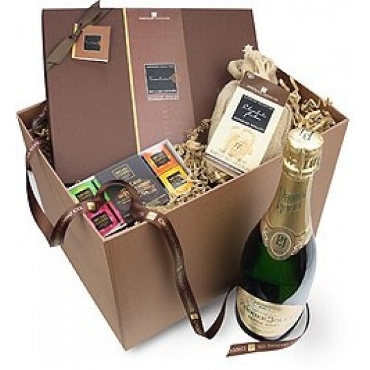 Champagne & Chocolate Hamper (Large) Champagne & Chocolate Hamper (Large)